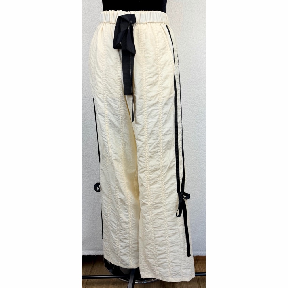 LAGUA GEM • Cream/Black Wide-Leg Ribbon Trim High-Waisted Drawstring Pants, S - Picture 3 of 16